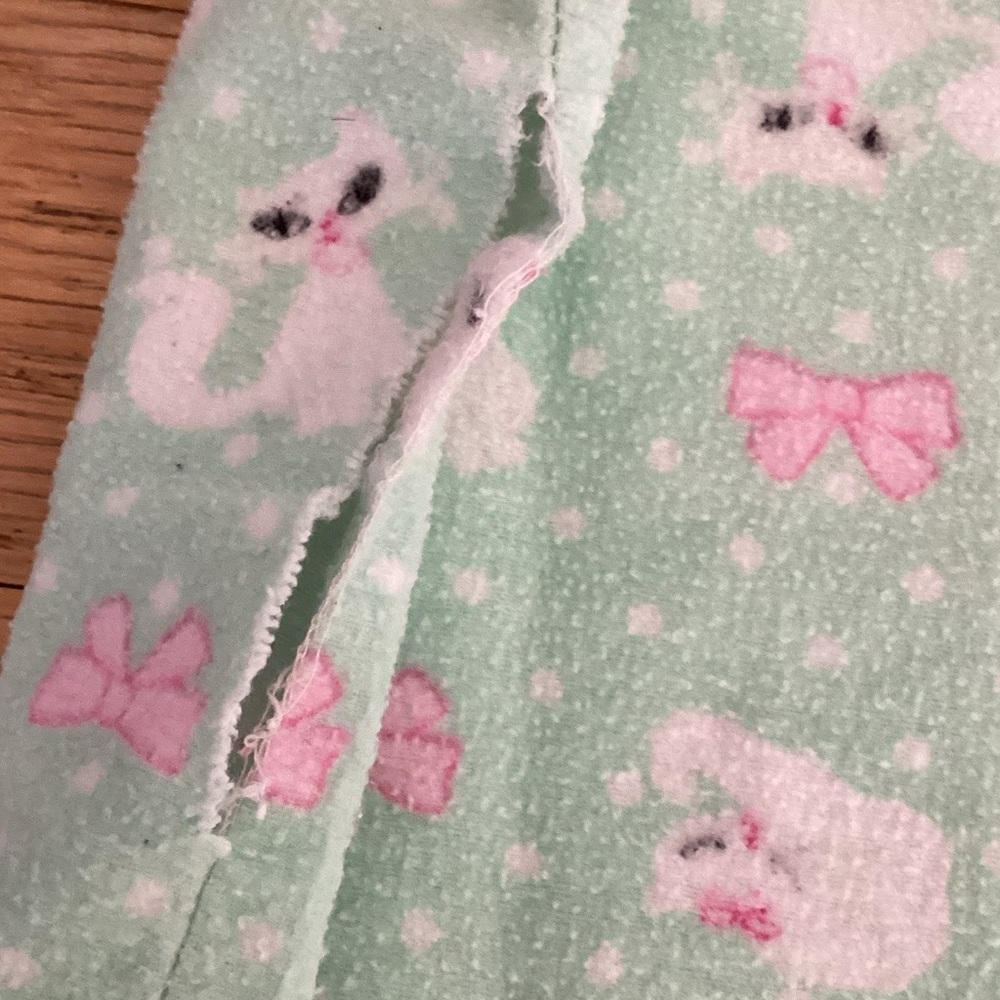 Women's Mint Flannel Pajama Set with Pink Accents(white kitties with pink bows) - Picture 5 of 10